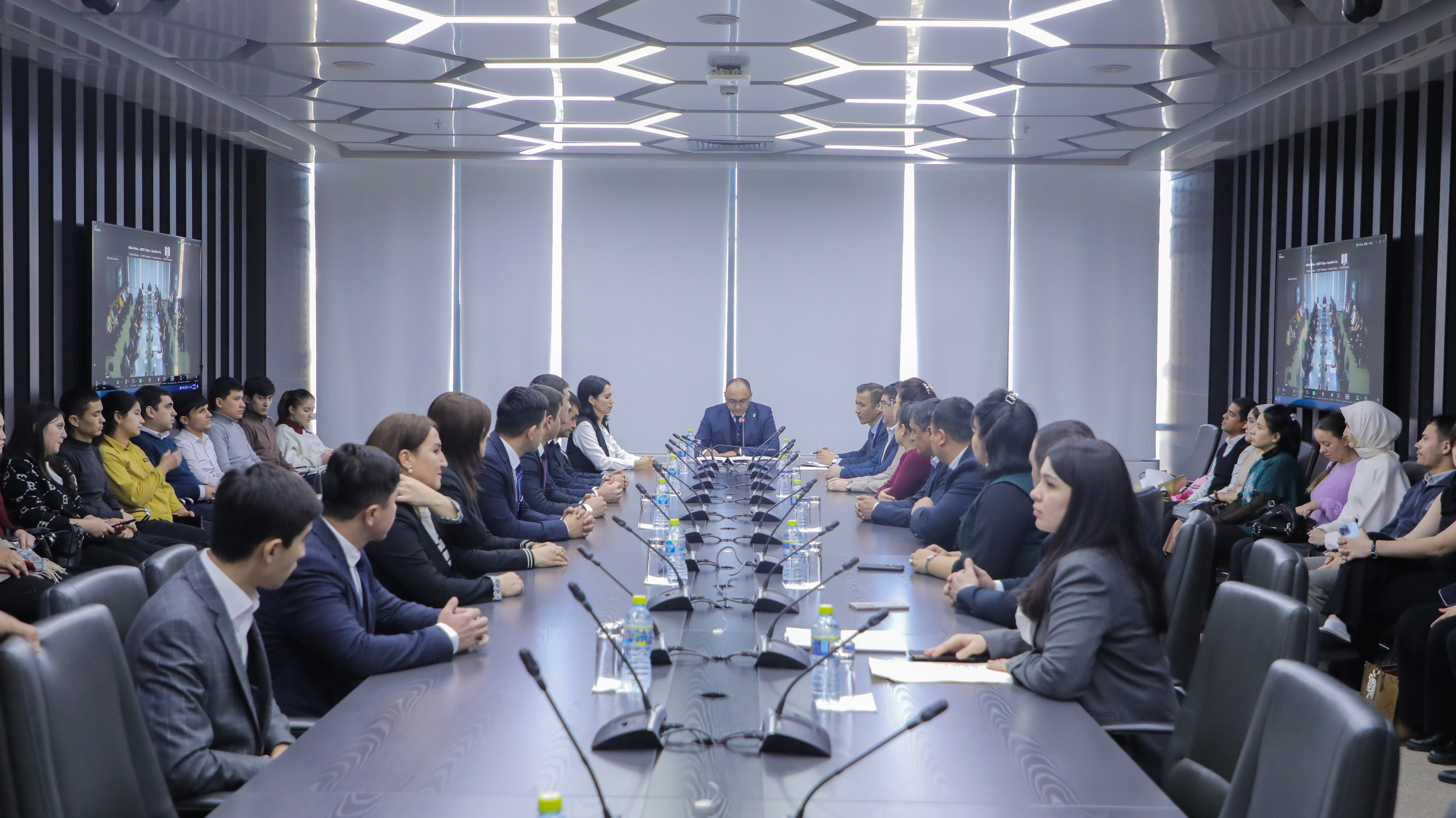 Elena Berkovaning birinchi porno film suratga olishi